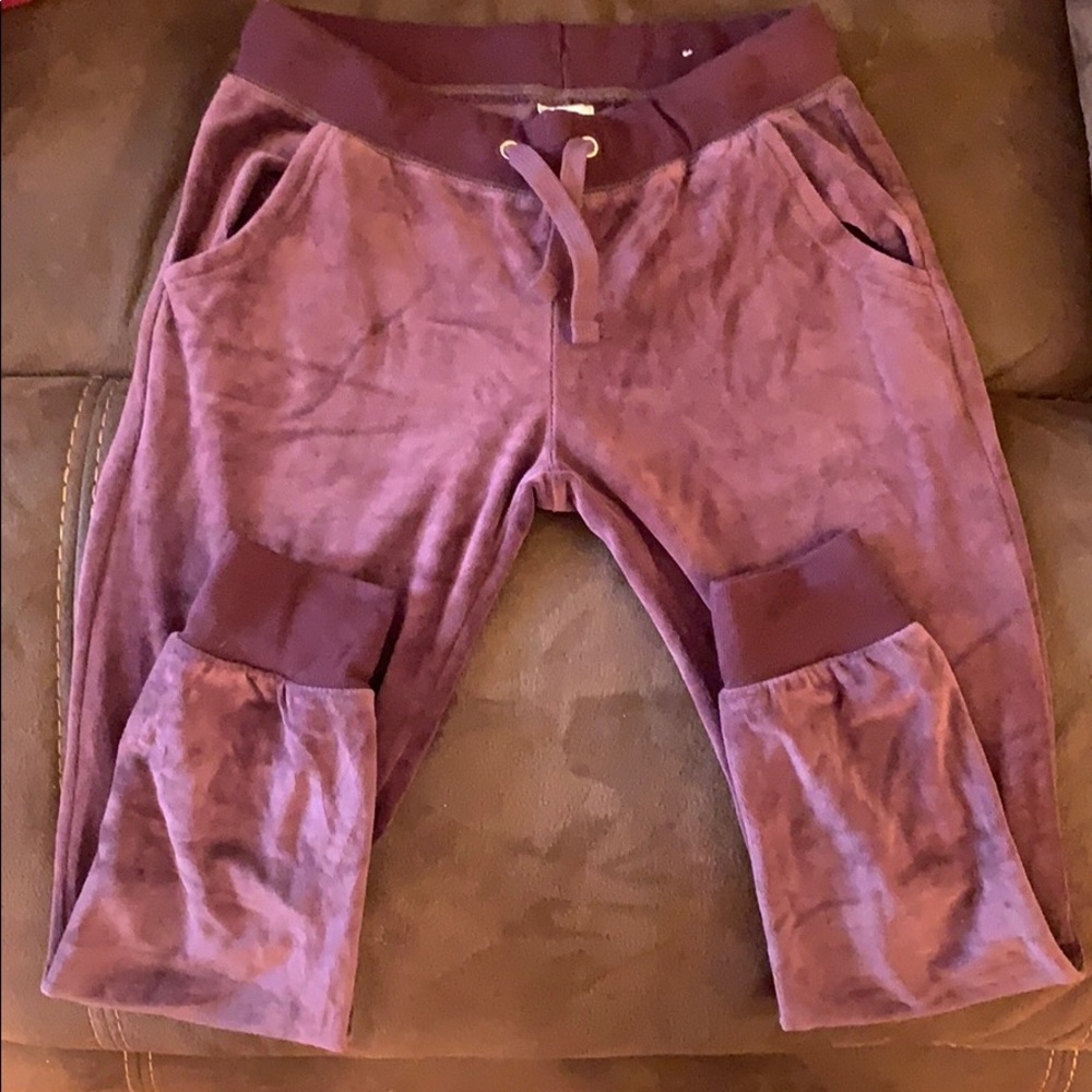 Women’s joggers.